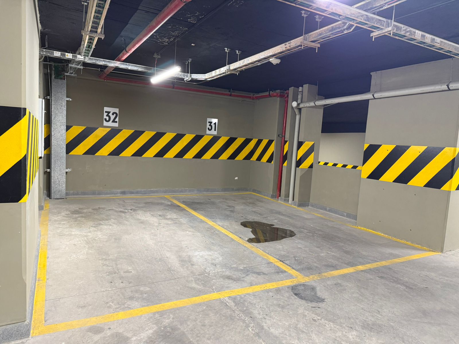 Parqueos simple Edificio Alianza